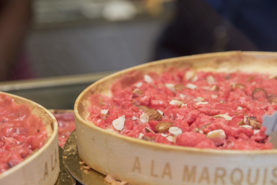 Utiliser la praline rose pour faire une tarte aux pralines