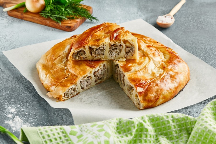 Quelle est l'origine du burek serbe ?