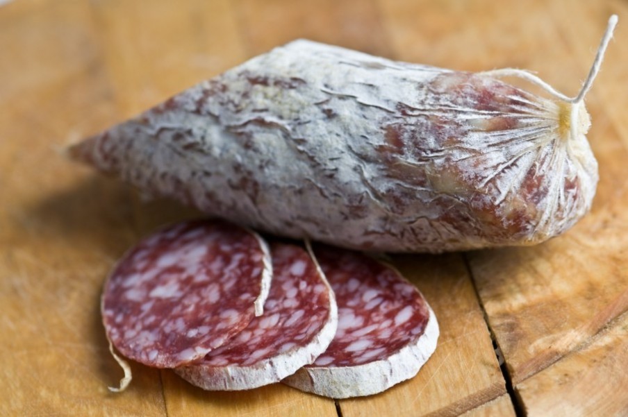 Découvrez la recette authentique du saucisson sec