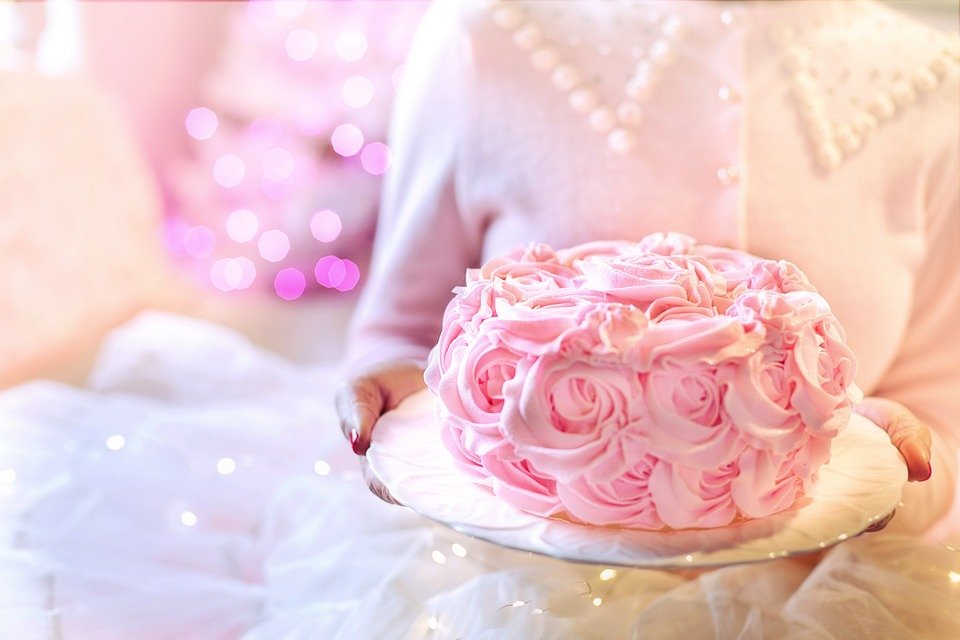 Comment faire un layer cake rose ?
